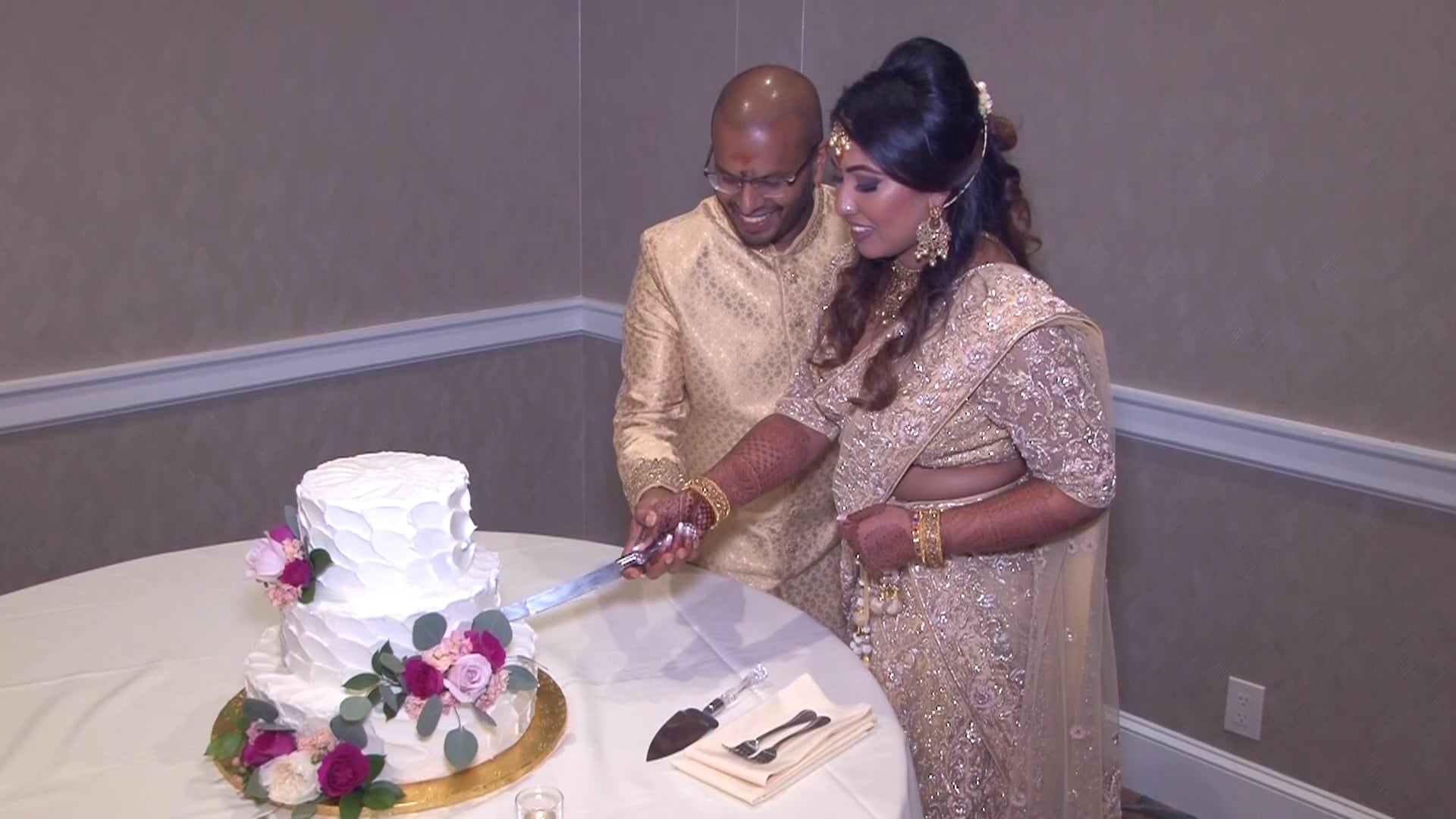 Valley Forge Convention Center King of Prussia PA Hindu Wedding | Suryalekshmy & Prakash | Cake Cutting