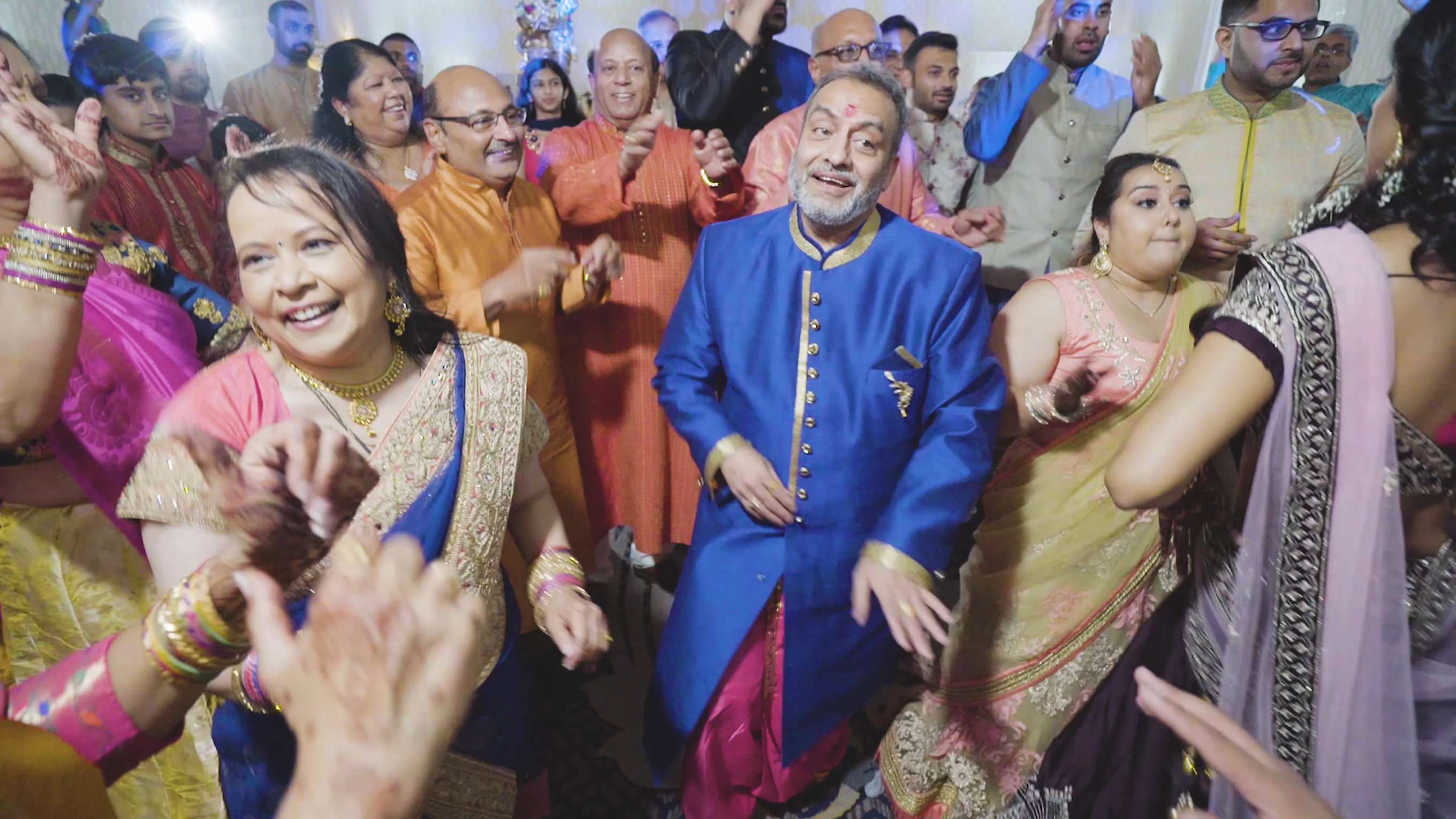 Delta Hotels Baltimore Hunt Valley Hindu Wedding | Keyuri & Prit | Garba Dancing